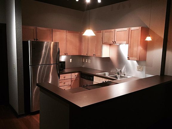 3rd image of 313 E Lafayette St APT 305