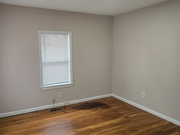 5th image of 224 Cecil Ave