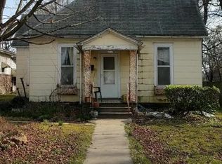 814 W 3rd St, Webb City, MO 64870
