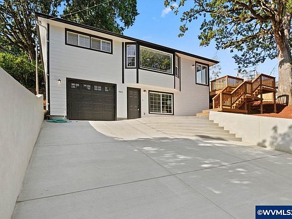 2nd image of 941 Cascade Dr NW