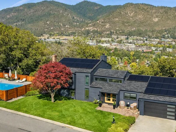 1021 NW Starlite Pl, Grants Pass, OR 97526