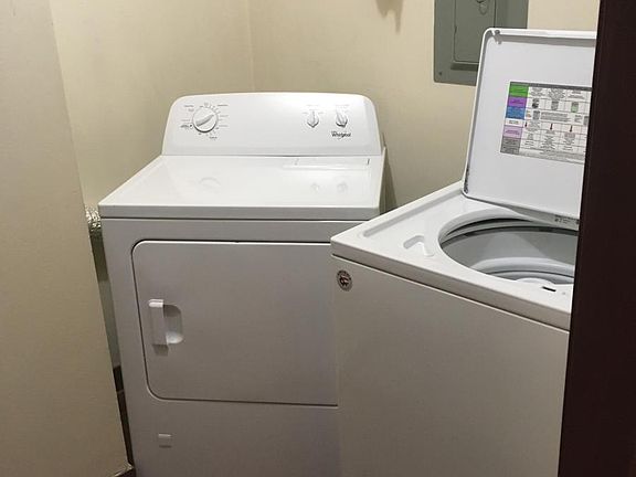 3rd image of 3432 W Parker Ave APT 3