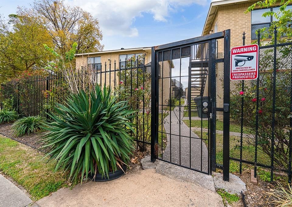 1st image of 3620 Southmore Blvd APT 35