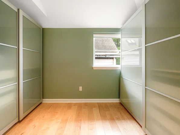 58-10 83rd Place image 20 of 36