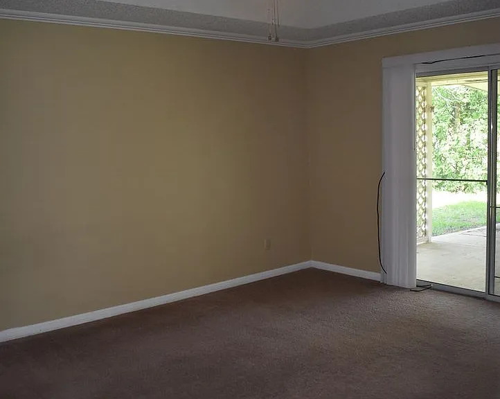 704 Kim Ave — Photo 14
