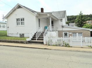 915 Arthur Ave, Roscoe, PA