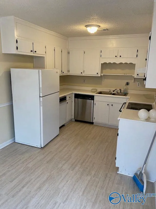 2 bed, 2.0 bath, 1100 sqft, $1,200 — Photo 4