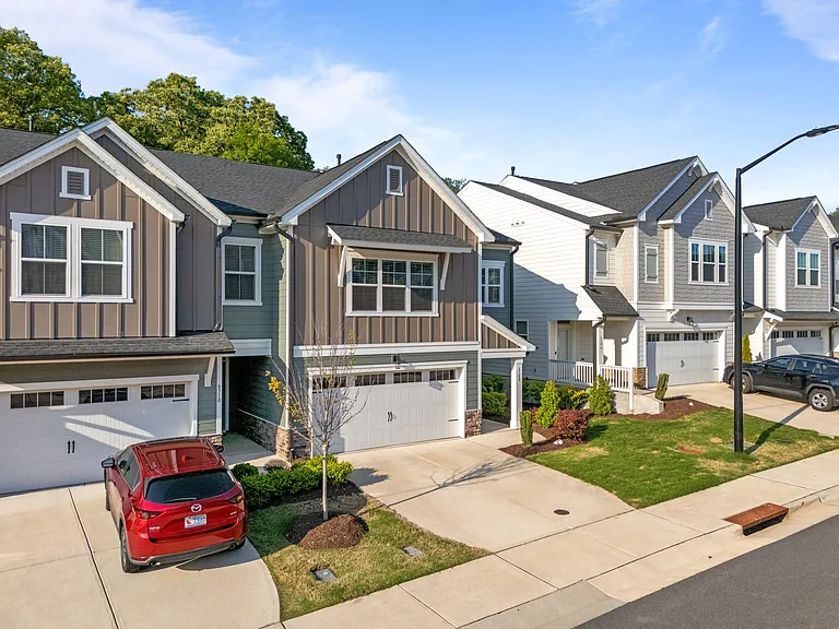 6508 Amber Springs Dr — Photo 4