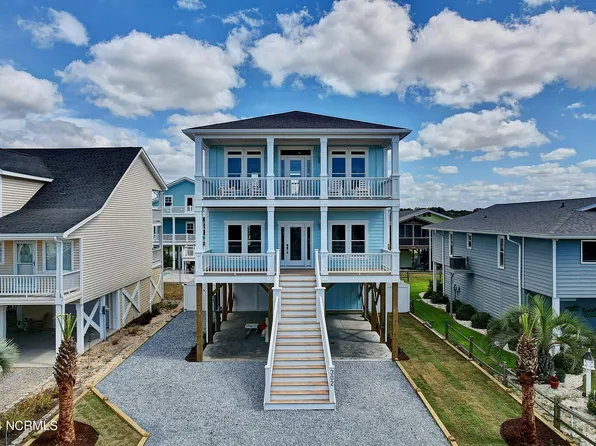 302 Brunswick Avenue W, Holden Beach, NC 28462