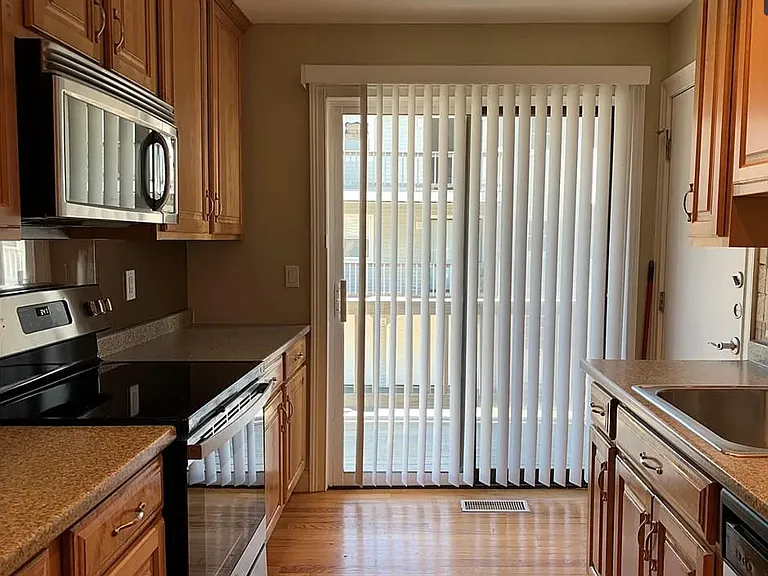 265 Glendale Ave #E2 — Photo 16