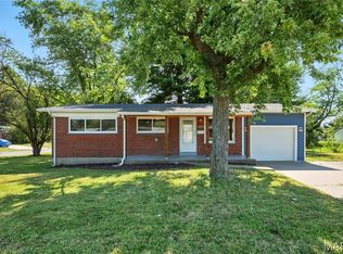 2320 Patterson Rd, Florissant, MO 63031