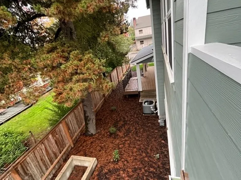 310 S River St — Photo 22