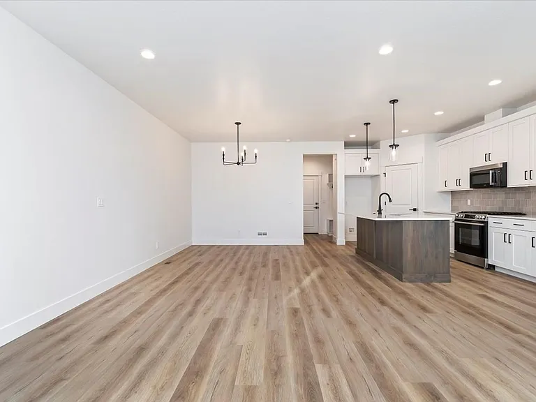 740 S Calhoun Ln — Photo 34