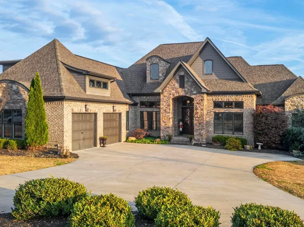 13166 Blakeslee Dr, Soddy Daisy, TN 37379