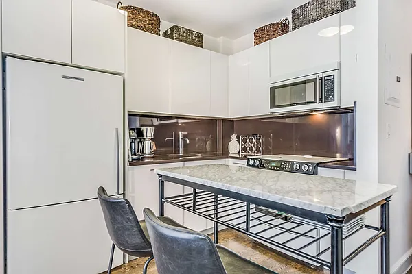 Rented by Luxor Homes & Investment Realty | media 39