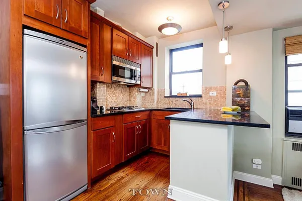 Rented by Town Residential | media 21