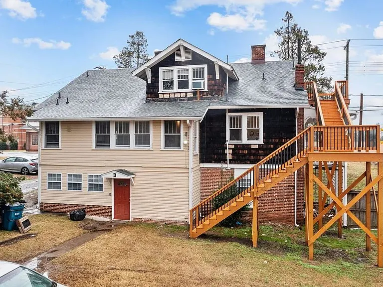 2021 Chapel Hill Rd #C — Photo 14