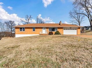 2529 Rolens Dr, Saint Louis, MO 63129