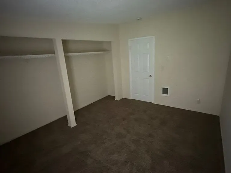 1122 Hines St SE #1 — Photo 10