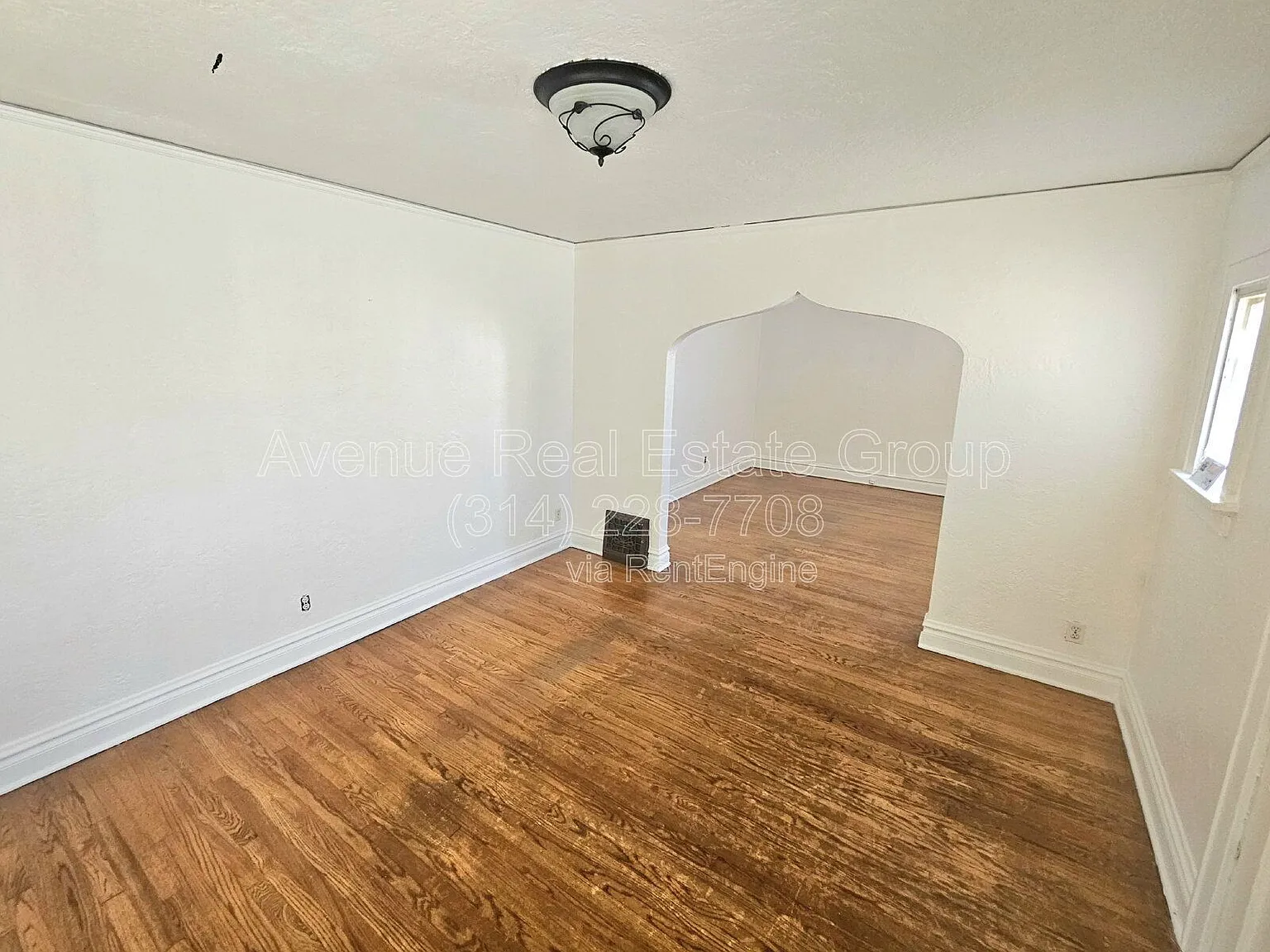 2 bed, 1.0 bath, 905 sqft, $1,075 — Photo 3