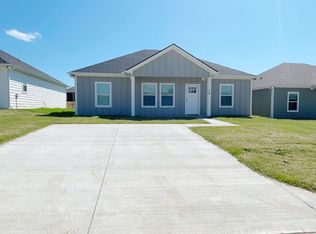 6 Middle St, Durant, OK 74701