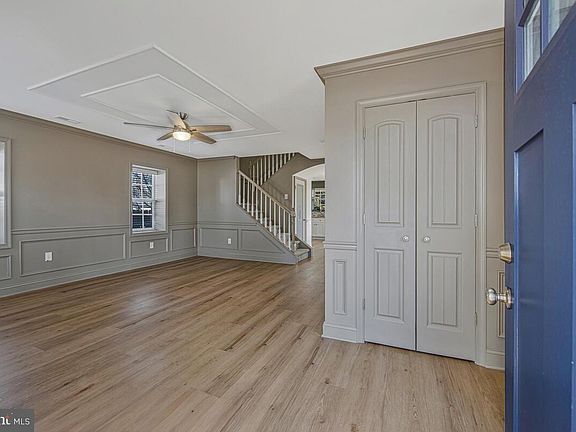 5th image of 941 8th St