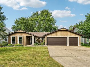 17950 Treasure Isle Cir, Strongsville, OH 44136