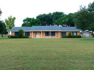 408 County Road 357, Shiner, TX 77984