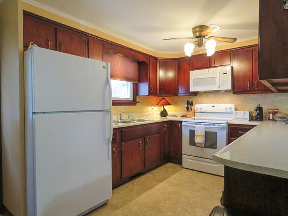 4th image of 1217 E 38th St