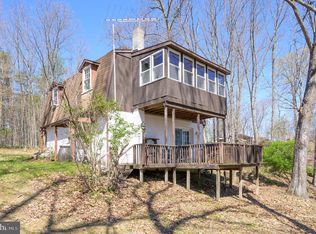 1524 Lamplight Rd, Inwood, WV