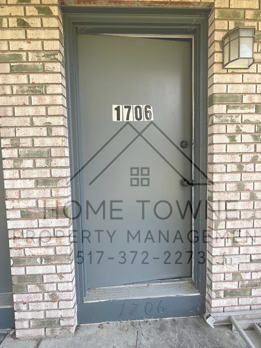 Building Photo - 1706 Cambria Dr