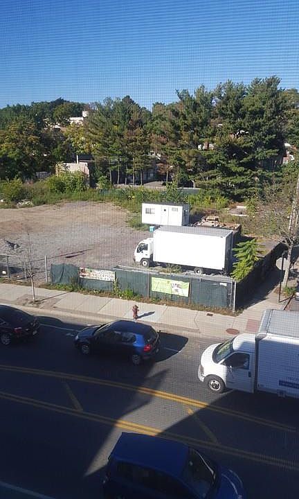 2nd image of 515 Somerville Ave