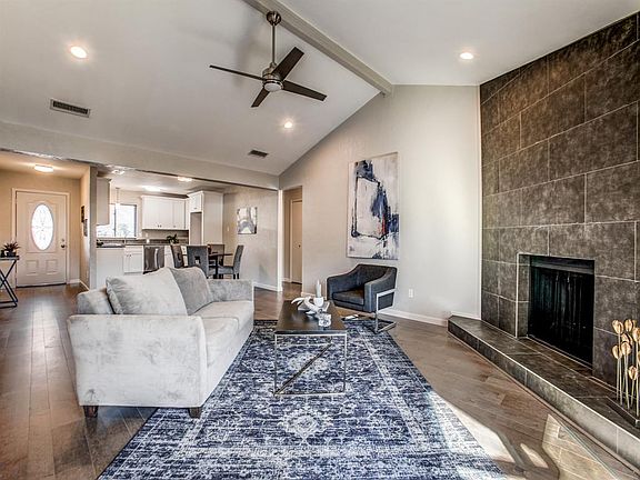 3rd image of 5402 Vineridge Pl