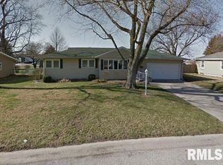 150 Regent St, Lincoln, IL 62656
