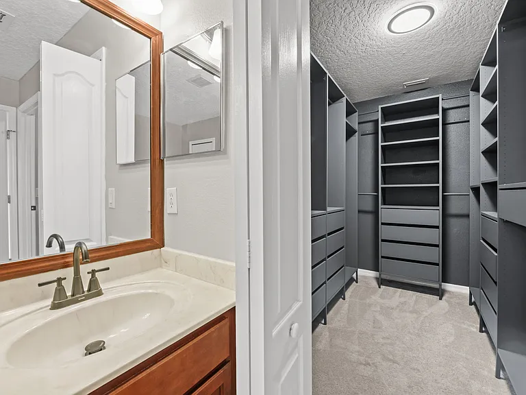 1752 Portcastle Cir — Photo 39