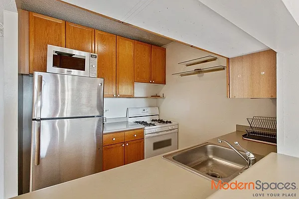 Rented by Modern Spaces | media 12