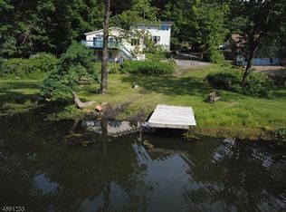 6 Fox Dr, Oak Ridge, NJ 07438