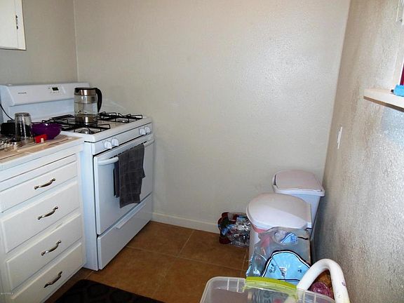 5th image of 2702 N Fontana Ave
