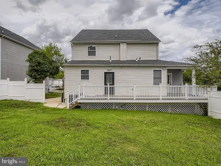 1826 Fairview Ave — Photo 40