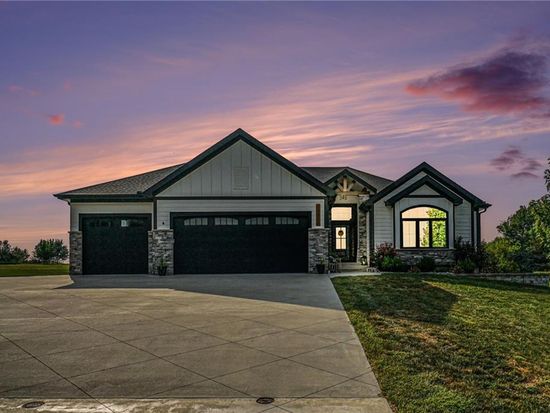 22710 Shadow Ridge Dr, Peculiar, MO 64078