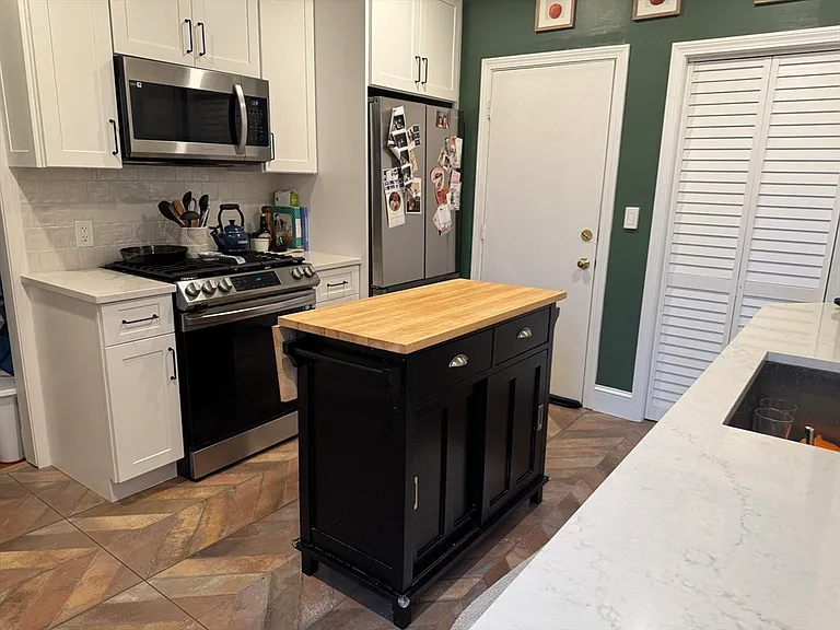 104 Pleasant St #2 — Photo 5