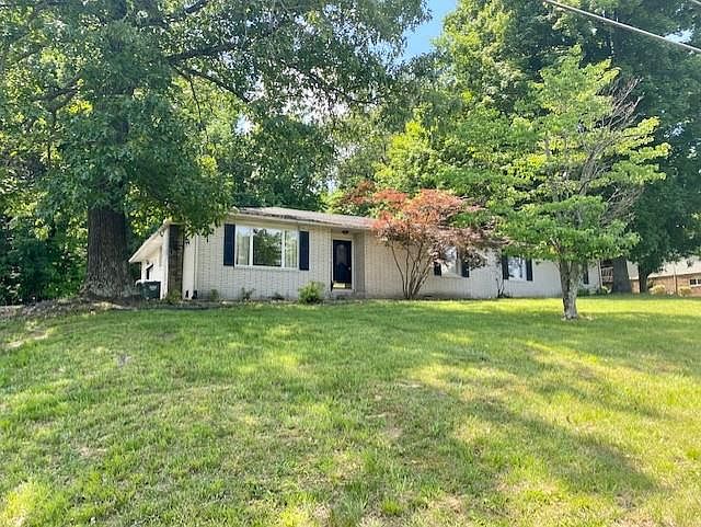 1st image of 585 Shamrock Dr