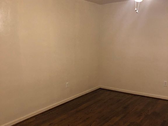 4th image of 3022 Oakland Blvd NW
