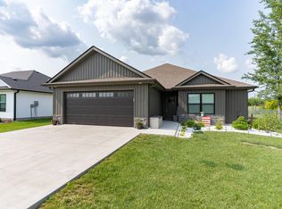 605 E Terrill Rd, Moberly, MO 65270
