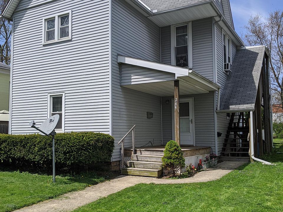 1st image of 244 W 7th St