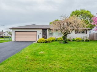 138 Everclay Dr, Rochester, NY 14616