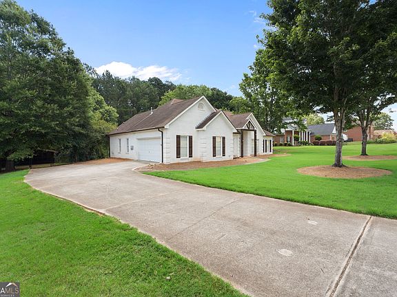 4th image of 178 Ashley Dr