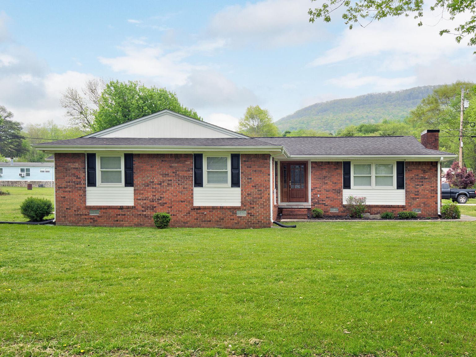 315 Woodmont Dr, Powells Crossroads, TN 37397 Zillow