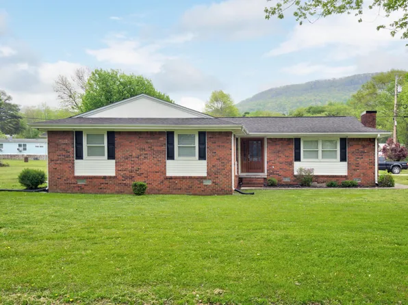 315 Woodmont Dr, Powells Crossroads, TN 37397