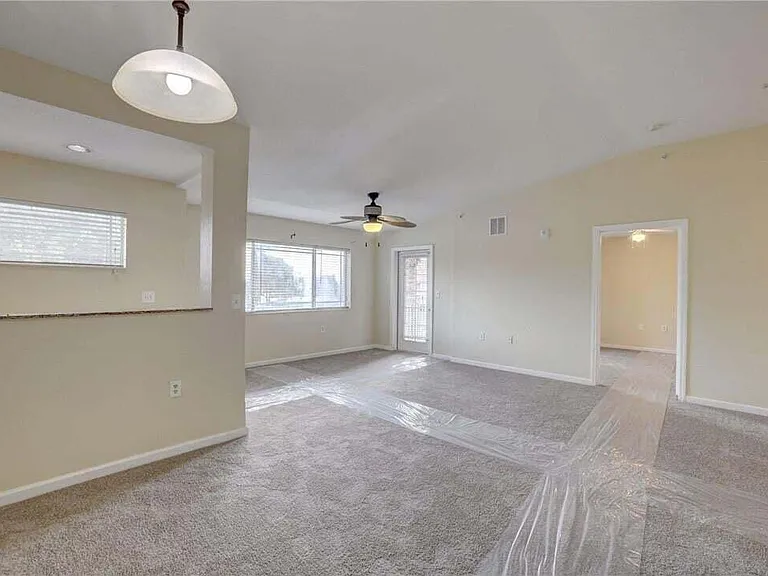 231 SW Palm Dr #207 — Photo 5